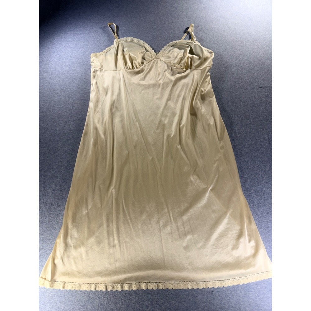 Vintage Kayser Beige Lace Full Slip Antron III Nylon Size 44 Made in USA 70s